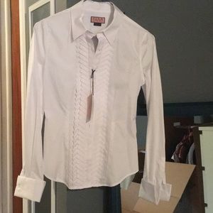 NWT Thomas Pink Women’s shirt Size: 6